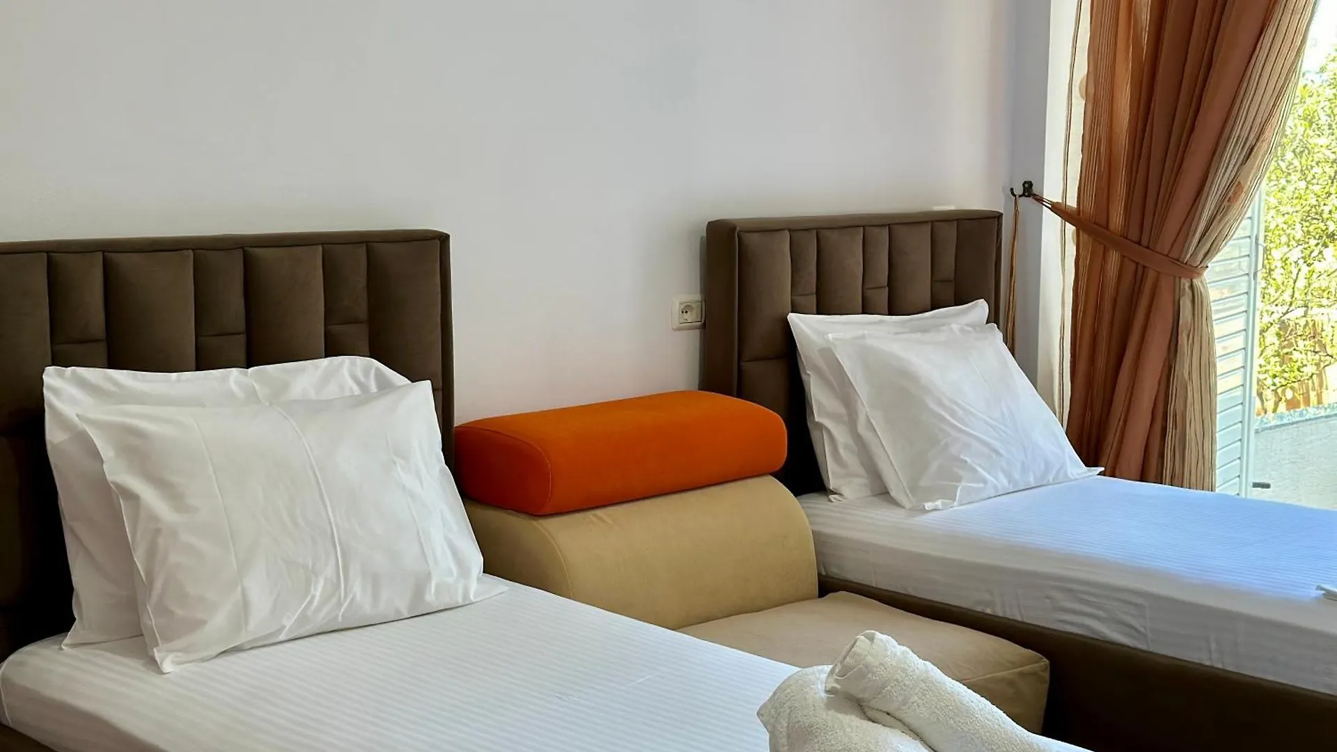 Kensly Guesthouse Ksamil