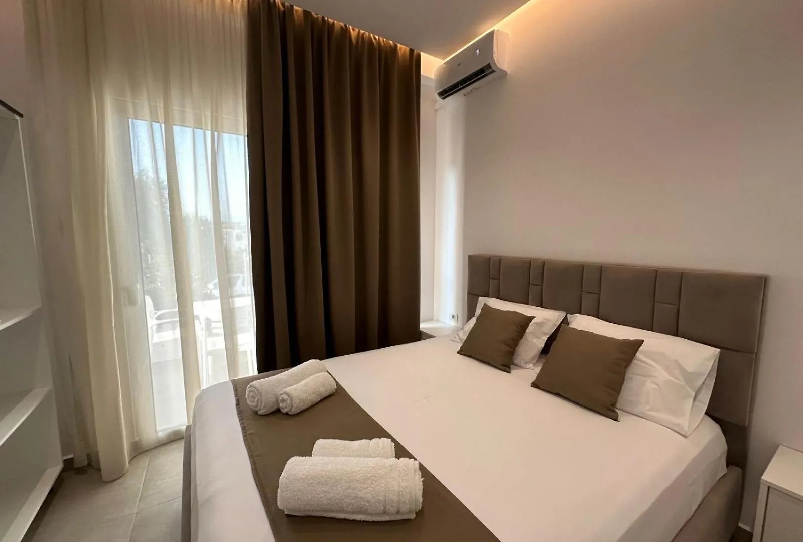 Apartment Kensly Guesthouse Ksamil