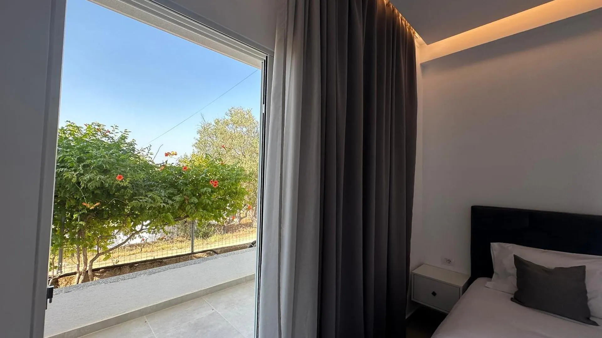 Kensly Guesthouse Ksamil