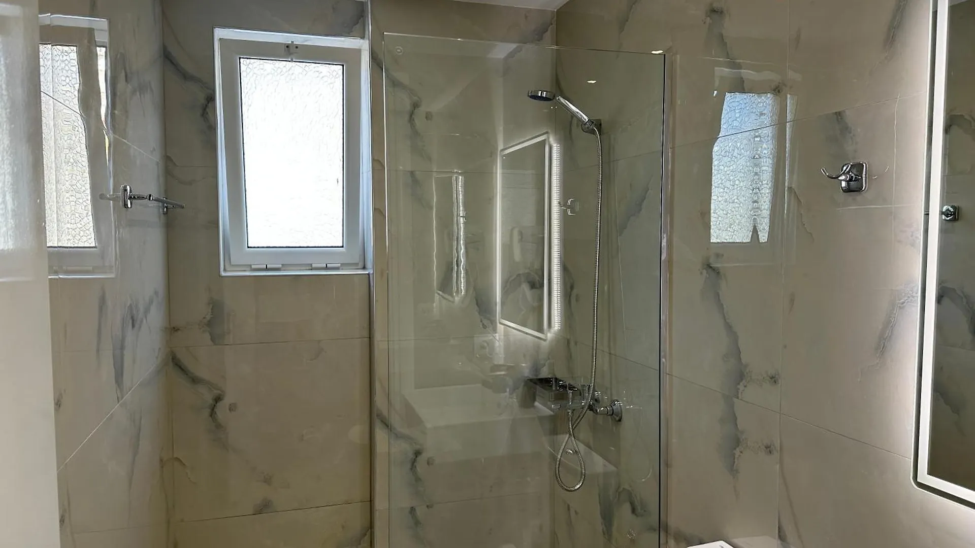 Kensly Guesthouse Ksamil 0*,