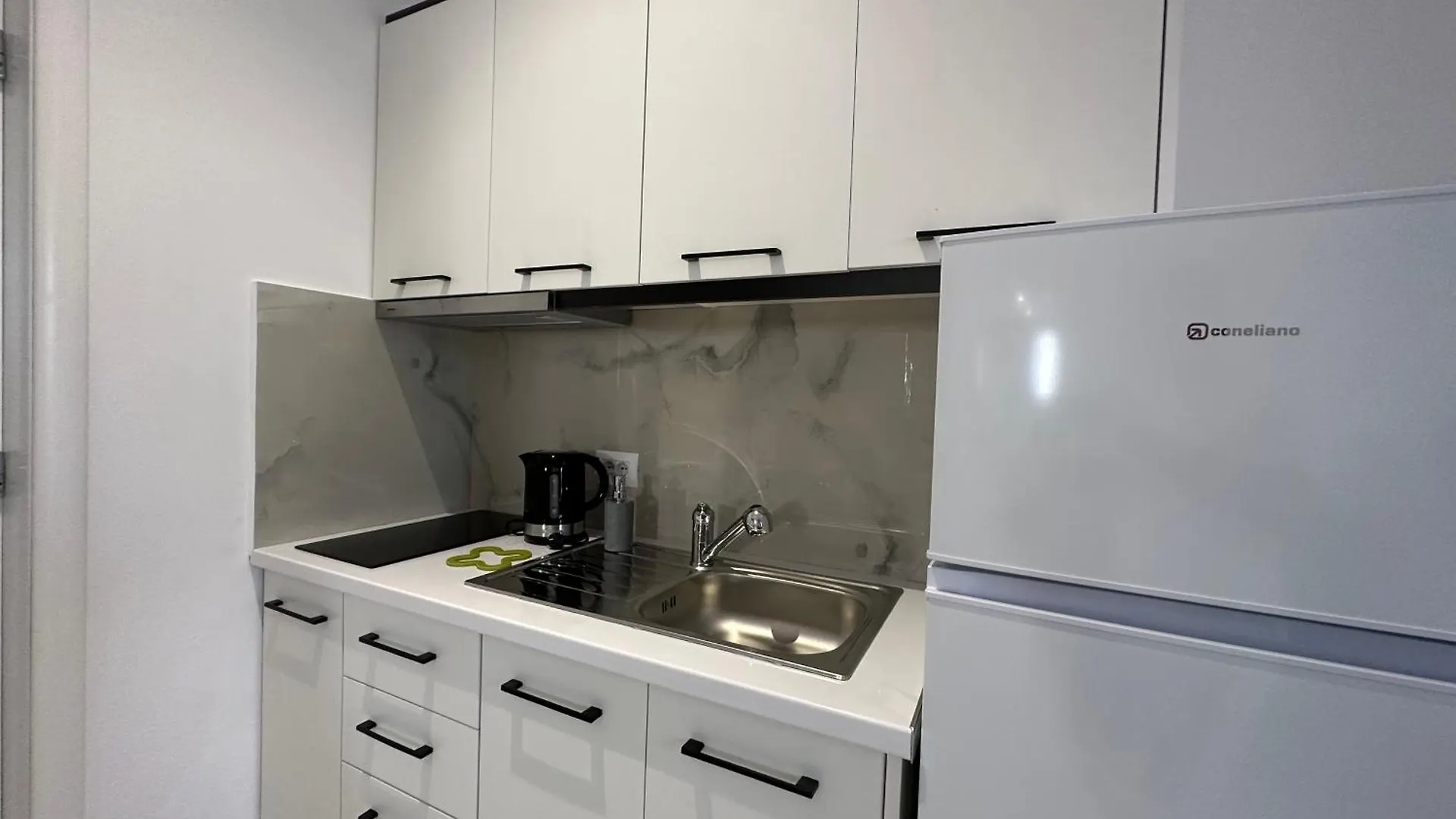 Kensly Guesthouse Ksamil Appartement