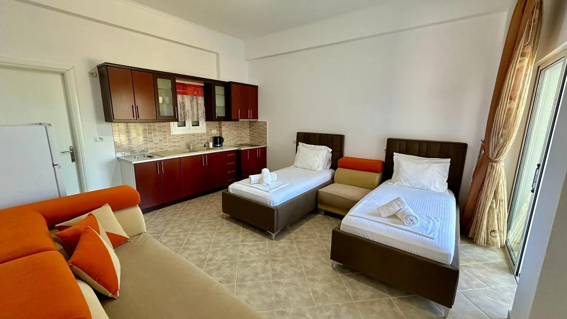 Kensly Guesthouse Ksamil Appartement